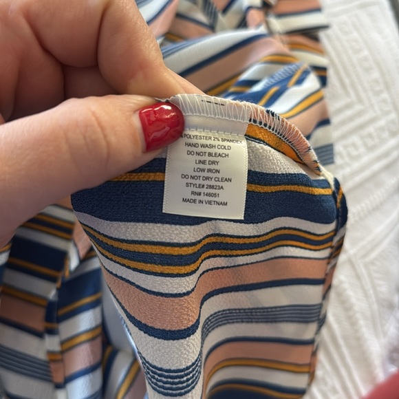 Cute loose blouse - Picture 6 of 6